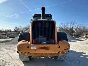 2016 para Cargadora de Ruedas Diésel 821F - Rendimiento de Alta Eficiencia, Motor de 130kW, Bomba, Caja de Cambios y Rodamientos para Trabajo Pesado - Product Image 5