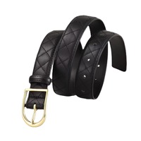 Ceinture de couette C en cuir noir avec motif de point de diamant matelassé et taille matelassée élégante à boucle dorée