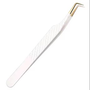 Pinzas para Pestañas Hello Kitty Color Oro Rosa, Éxito Navideño, Punta de Fibra de Acero Inoxidable Suave de 90 Grados para Extensión de Pestañas - Product Image 1