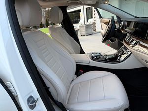 Mercedes-Benz E400 4Matic Wagon 2018 en Excelente Estado - Product Image 2