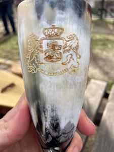 Jarra de cerveza Medieval auténtica de 24oz, taza de cuerno vikingo para beber, taza clásica de Navidad pulida Jarl/Stein - Product Image 4