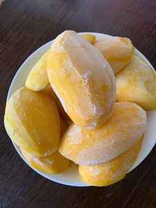 Bandes de mangue congelées en vrac Fournisseur du Vietnam Fruits tropicaux dorés IQF pour la production de desserts Ingrédient de cocktail et remplissage de boulangerie - Product Image 5