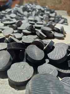 งานฝีมือเหนือกาลเวลา ของแท้ คุณภาพดีที่สุด ผลิตในอินเดีย ทำด้วยมือ เป็นมิตรกับสิ่งแวดล้อม ทำจากเขาธรรมชาติ สีดำ รับทำโลโก้และขนาดตามสั่ง - Product Image 5