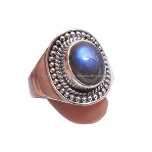 Anillo de Plata de Ley 925 con gemas de rubí estilo moderno de Cachemira - Product Image 1
