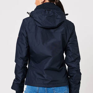 Venta al por mayor de diseño único personalizado elegante de talla grande chaqueta cortavientos para mujer nueva moda de punto para el invierno - Product Image 2