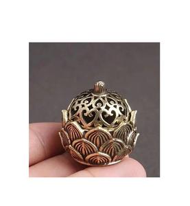 Brûleur d'encens en laiton artisanal vintage avec couvercle pour une thérapie aromatique sûre méditation pooja temple décor nettoyage spirituel - Product Image 4