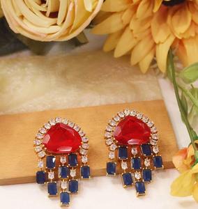 ต่างหูดีไซน์เนอร์คุณภาพพรีเมียม ชุบทอง ประดับด้วยเพชร CZ ดีไซน์หรูหรา เหมาะสำหรับงานแต่งงานและงานปาร์ตี้ สำหรับผู้หญิงและเด็กผู้หญิง - Product Image 5