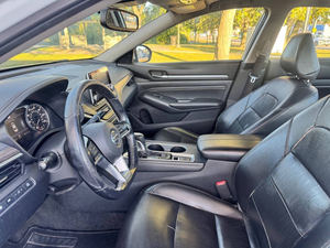 Nissan Altima 2.5 Platinum AWD Blanco Sedán 2019 Usado en Excelentes Condiciones, Transmisión Continuamente Variable, 182 HP, 2.5L, 14, en Venta - Product Image 2