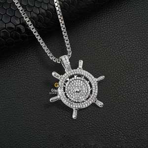 Collar con colgante de hip hop para volante helado en oro blanco de 10kt y diamantes cultivados en laboratorio de corte brillante redondo - Product Image 2