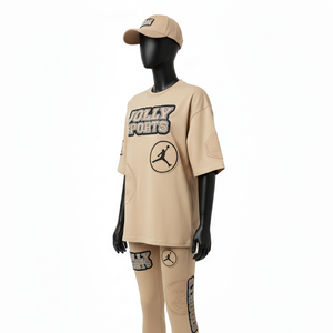 Ensemble femme : t-shirt ample en coton 200 GSM confortable et legging extensible en spandex beige avec logo brodé personnalisé - Product Image 5