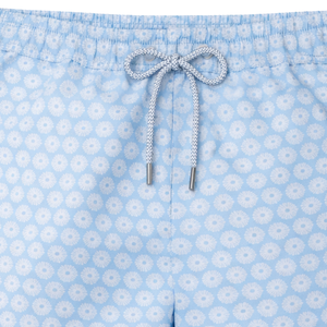 Shorts de Baño Reciclados para Hombre, Color Azul Claro con Estampado de Coral, Secado Rápido, con Cintura Elástica, Cordón y Bolsillos - Product Image 3