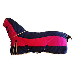 Tapis pour cheval Tapis d'hiver pour cheval Couleur bleue Coupe-vent en polyester Couverture d'équitation avec col complet - Product Image 1