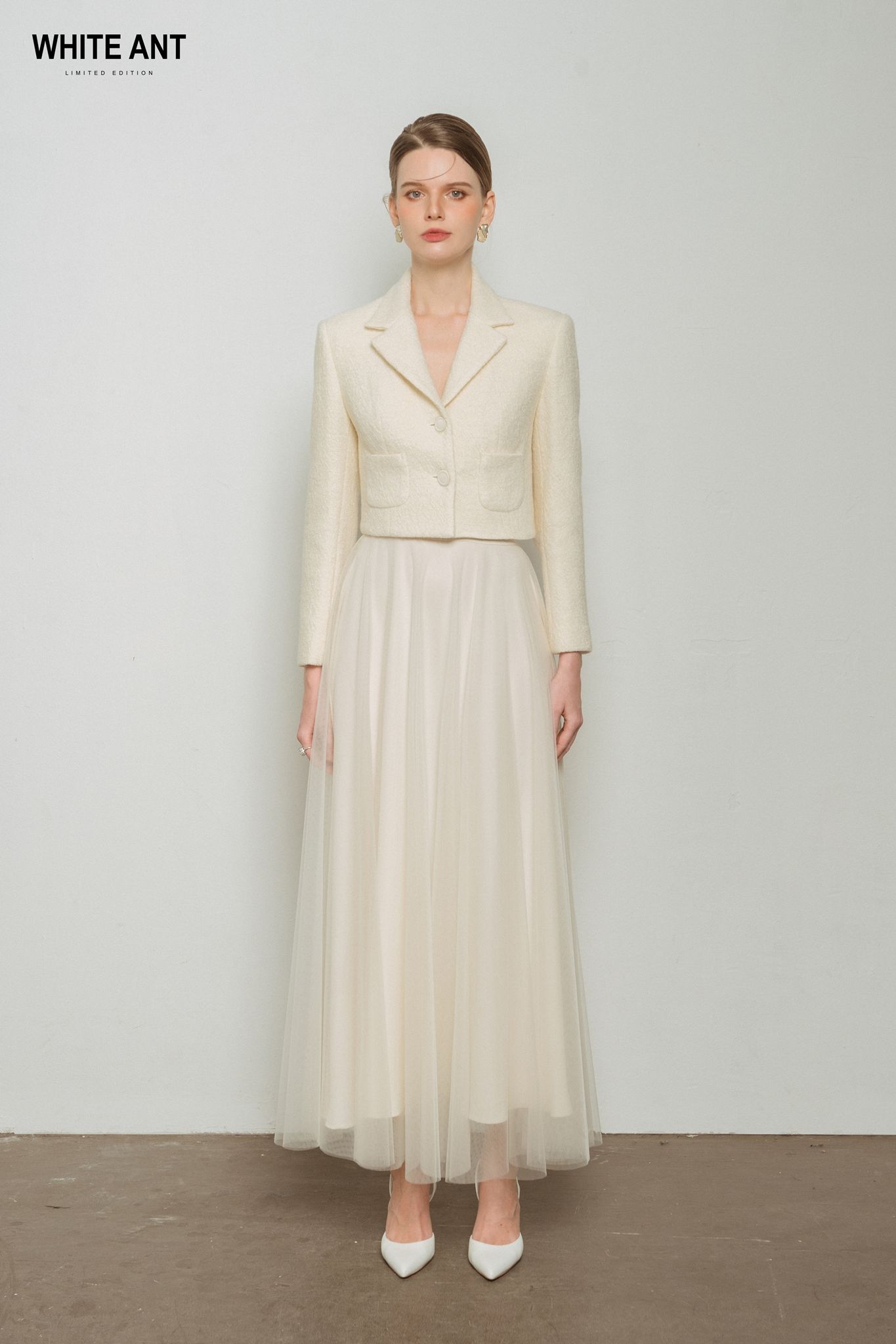 ขาว, ดำ, ชมพู, เบจ