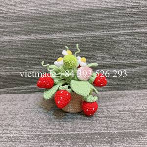 Precio directo de fábrica lindo hecho a mano fresa maceta decoración del hogar Festival regalo flor Artificial tejer flor ganchillo regalo - Product Image 3