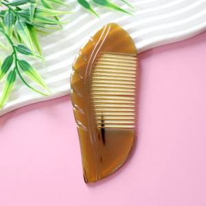 Peine de Cuerno Pulido Hecho a Mano de Lujo, Peine Desenredante Natural y Orgánico Estilo Love para Uso Profesional y Personal - Product Image 3