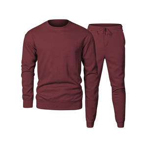 Vente en gros de survêtements Logo personnalisé Vêtements de jogging d'entraînement pour hommes Polo Survêtement pour hommes Ensemble de survêtement d'extérieur pour hommes - Product Image 1