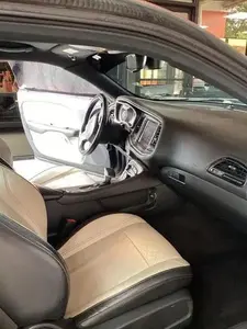 Dodge Challenger R/T Plus 2015, Volante a la Izquierda, Luces LED, Asientos de Cuero, Neumáticos R19 - Product Image 2