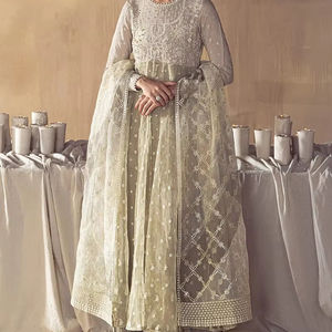 Vêtements indiens pakistanais de qualité supérieure, robe de soirée en mousseline de soie 3 pièces pour femmes, dernier design, robes de mariée à la mode pour dames - Product Image 1
