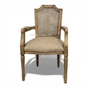 Silla de Comedor Clásica, Estilo Vintage, Artesanía, Tonos de Madera Ricos con Tapicería Acolchada para una Experiencia de Asiento Confortable - Product Image 1