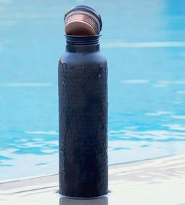 Botella de Agua Antigua de Cobre Puro de Alta Calidad Disponible en Diferentes Estilos con Empaque Premium de la Mejor Calidad - Product Image 2