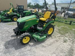 Tractores John Deere 2025R Usados con Cortadora de Césped en Venta - Product Image 6