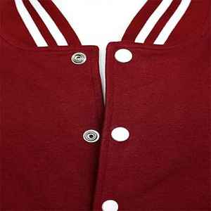 Vestes universitaires personnalisées pour femmes Veste respirante en laine recadrée avec broderie et manches en cuir véritable de haute qualité pour femmes - Product Image 4