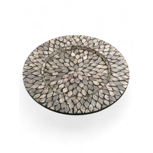 Assiette de présentation en nacre grise naturelle moderne pour une table à manger élégante Fabriquée au Vietnam - Product Image 2