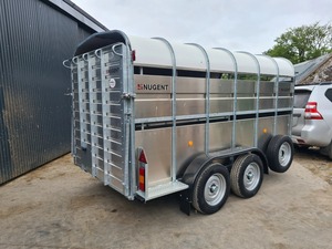 Remolque para Caballos de Aluminio Nugent, Remolque para Ganado de 4 Ruedas y Doble Eje, Transporte de Alta Resistencia, Capacidad de Carga de 4000 kg, Austria - Product Image 4
