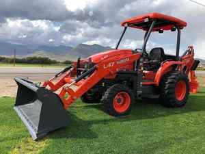 Tracteur Kubota BX2680 M8540 Deutz Fahr 4x4 FWA Neuf avec Moteur 8CV, Boîte de Vitesses Agricole et Noyau d'Engrenage Inclus, Télécommande - Product Image 3