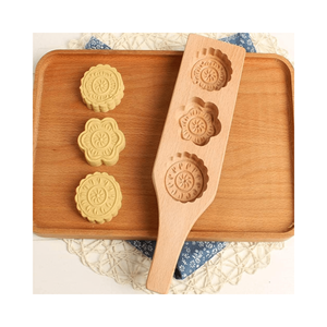 Mejor oferta 2024 molde de pastel de Luna tallado de madera tradicional molde bancario de madera Natural para hacer decoración de pasteles herramienta de pastel - Product Image 1