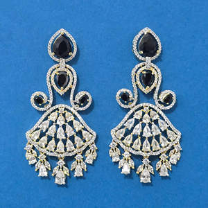 Venta al por mayor clásico de moda pendientes colgantes de alta calidad de circonia cúbica con 2 tonos de chapado - Product Image 3