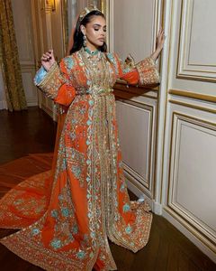 NOUVEAU-MAGNIFIQUE-ORANGE-COULEUR DE Caftan avec TRAIL AVEC DE SUPERBES PERLES DE VERRE EN CRISTAL, PIERRE, TRAVAIL DABKA pour les mariages = 2024 - Product Image 1