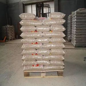 Pellets de Madera Premium para Sistemas de Calefacción, Forma de Trozo, 6 mm de Diámetro y Longitud, 5 g/cm de Densidad, 1% de Humedad, Bolsas de 15 kg, de Alabama - Product Image 1