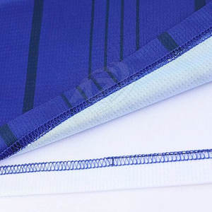 100% Polyester respirant grande taille hommes basket-ball uniforme de haute qualité sur mesure à manches courtes hiver - Product Image 3