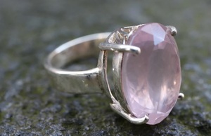 925 Sterling Silver Classic Designer Oval Cut Pink <b>Rose</b> <b>Quartz</b> <b>Ring</b> January Birthstone Engagement Style Bezel Setting Jewelry - Product Image 5