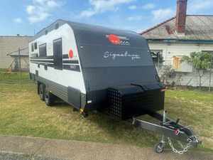 Caravanas Todoterreno Manley Económicas, Familiares, Ligeras, de 13 Pies, Perfil Bajo, Híbridas, con Paneles Sándwich, 4 Plazas, en Venta - Product Image 2