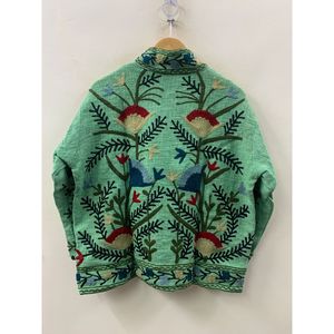 Chaqueta de Cuero Acolchada Reversible para Mujer The Mint Garden, Color Verde Pistacho, Bordado Crewel, Algodón Teñido, para Primavera/Invierno - Product Image 5