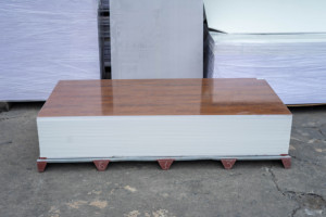 บอร์ดโฟมพีวีซีลามิเนตความหนาแน่นสูงแผ่นไม้เคลือบผิวแบบพรีเมี่ยมสำหรับการผลิตเฟอร์นิเจอร์แผ่นพลาสติกระดับพรีเมี่ยม - Product Image 4