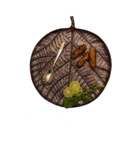 Vaisselle de table pour plateau de service à feuilles rondes en métal fait à la main Vaisselle de taille personnalisée en gros pour table de restaurant Ensemble de fête et d'événement - Product Image 6