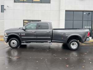 RAM 3500 Laramie Crew Cab LB DRW 4WD 2017 - Product Image 3