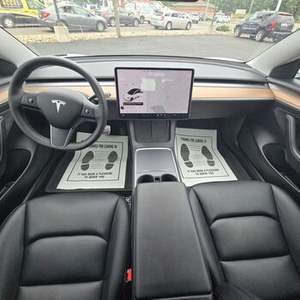 Berline électrique 2021 abordable | Batterie de 55 kWh - Product Image 4