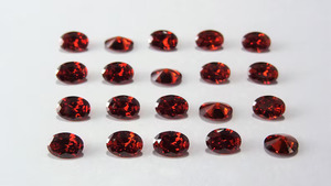 Alta calidad Natural facetado rojo granate suelto ovalado 8x6 mejor tarifa al por mayor directo del fabricante - Product Image 1