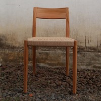 Chaise de restaurant en bois massif écologique avec assise en rotin tressé, finition teck chimique, mobilier de salle à manger intérieur/extérieur, style ferme