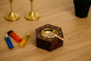 Tradebyd Cendrier en bois écologique fait à la main Cendrier rustique Décor à la maison parfait Support pour fumer pour les fumeurs - Product Image 3