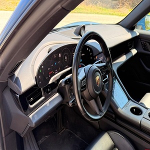 El Porsche Taycan 2021 Más Genial - Product Image 2