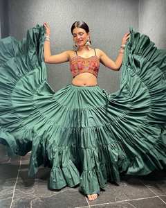 Vestido de mujer pesado Choli con estampado de colores hermosos Lehenga de seda de mantequilla pesada para mujer india tradicional india hermosa para fiesta - Product Image 3