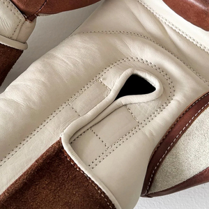 Venta al por mayor 2024 Guantes de boxeo de cuero PU de alta calidad Correa ligera Tamaños 8oz y 12oz para artes marciales - Product Image 5