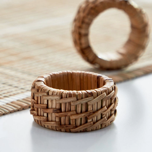 Vente en gros de ronds de serviette tissés en rotin, décoration de table naturelle faite à la main, porte-serviettes bohème rustique pour mariage et dîner - Product Image 4