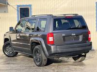 Meilleur prix Jeep Patriot Sport 4 portes SUV 2020 d'occasion en bon état, sièges en cuir, turbo, 50k-75k miles, à vendre