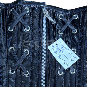 Corset personnalisé en PVC brillant effet mouillé avec fermeture éclair avant et laçage croisé pour femme, idéal pour les soirées en club - Product Image 5